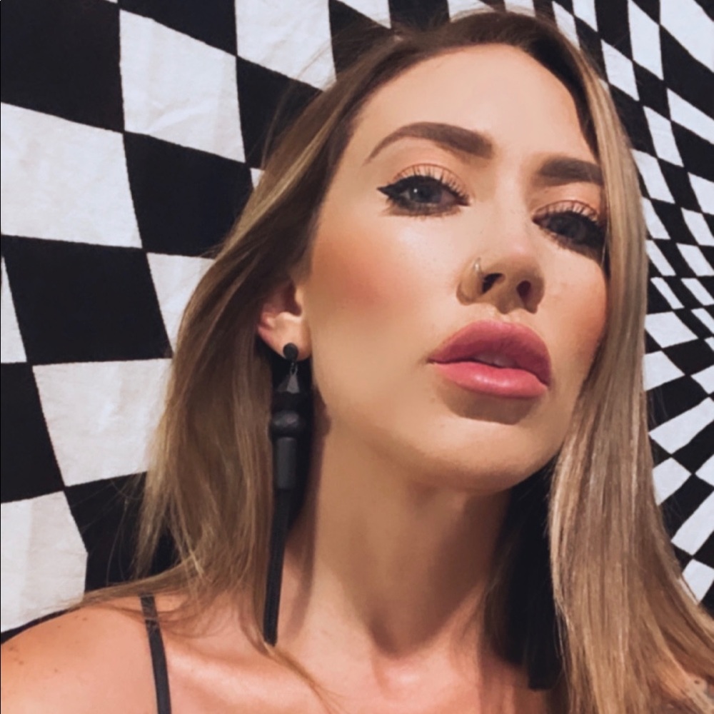 Meet your Posher, Shantelle